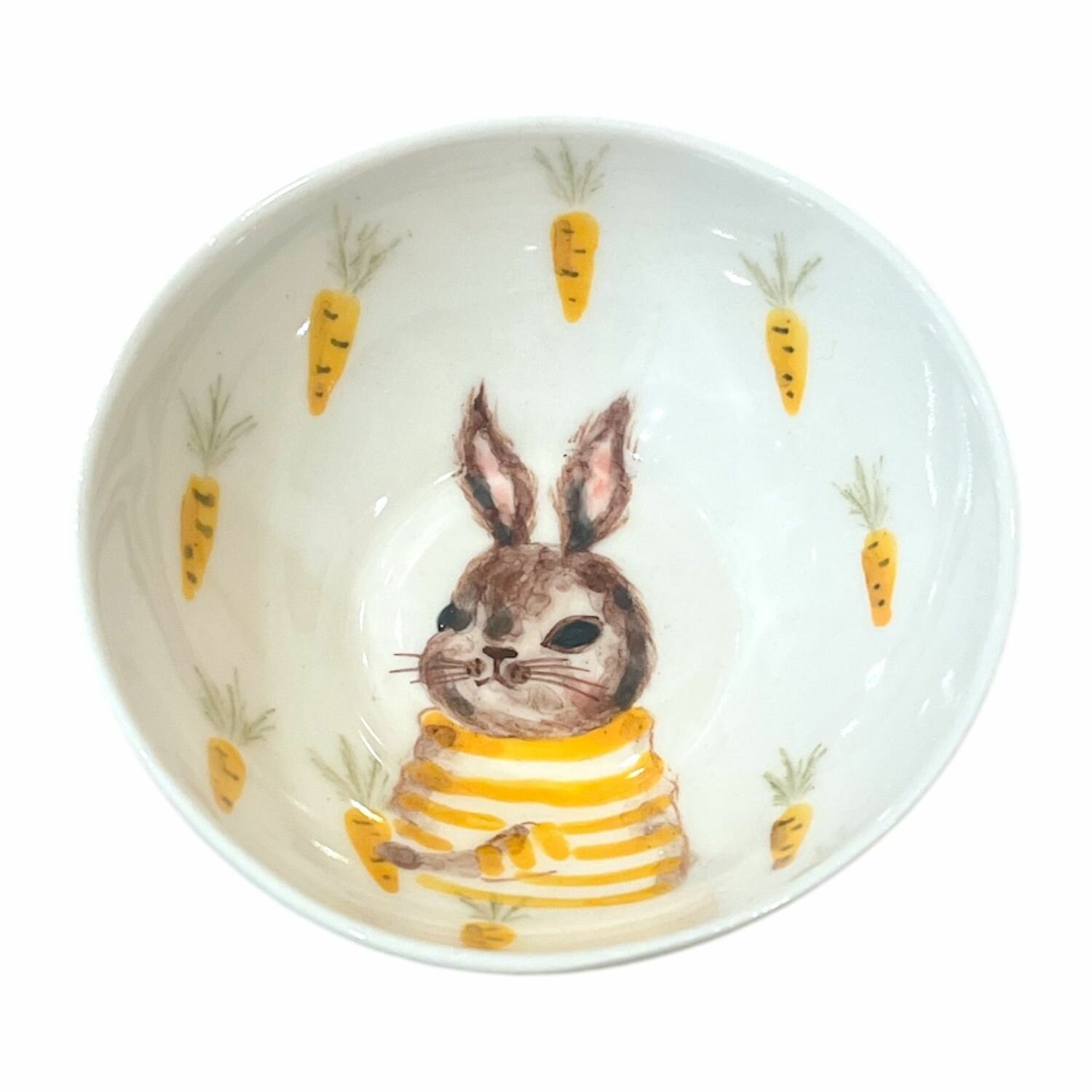 Пиала ручной работы с росписью внутри Зайка с морковкой, белая, фарфор, 10 см