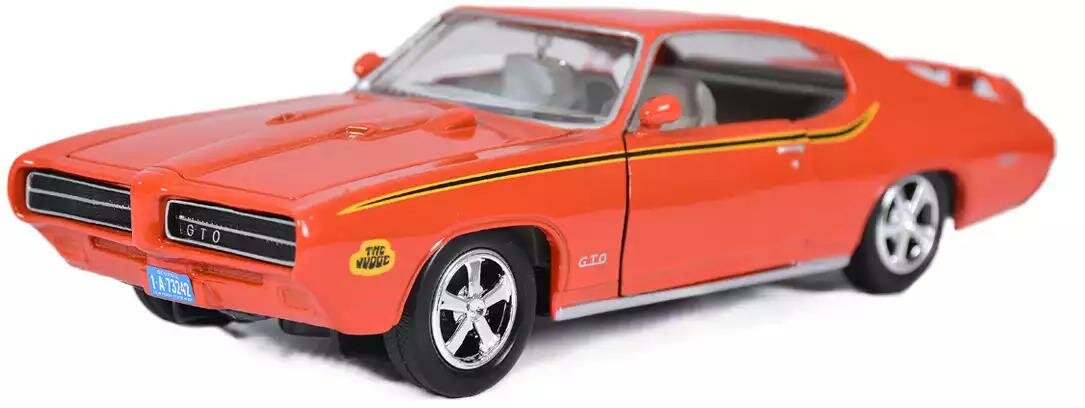 Модель машины Pontiac GTO Judge 1:24 73242AC Motormax