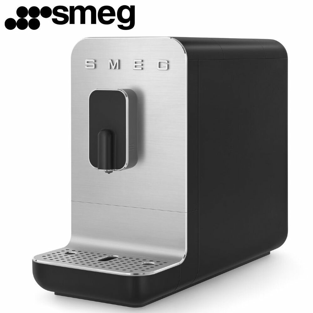 Кофемашина SMEG BCC11BLMEU / мощность 1350 Вт / подсветка диспенсера / черный матовый