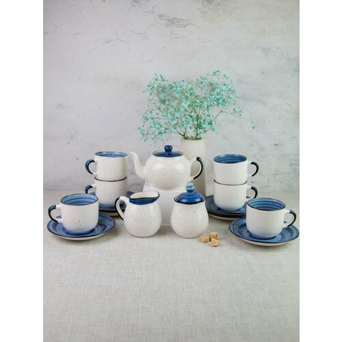 Чайный сервиз на 6 персон с чайником, сахарницей и молочником