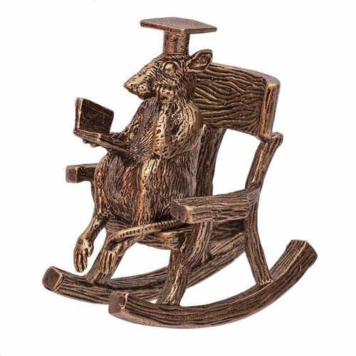 Статуэтка художественное литье Ученая мышка в кресле 7 х 6 см