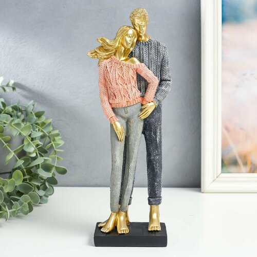 Сувенир полистоун Влюблённая парочка в свитерах 105х63х30 см 9405₽