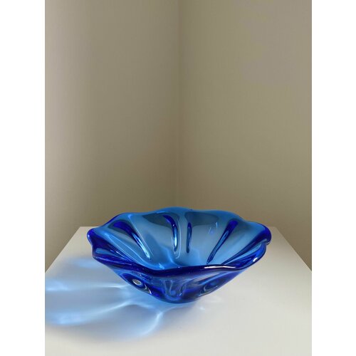 Ваза для фруктов/, конфетница. Цветное, синее стекло! СССР, Чехословакия! Состояние! Высота 7см. Диаметр 18 см.