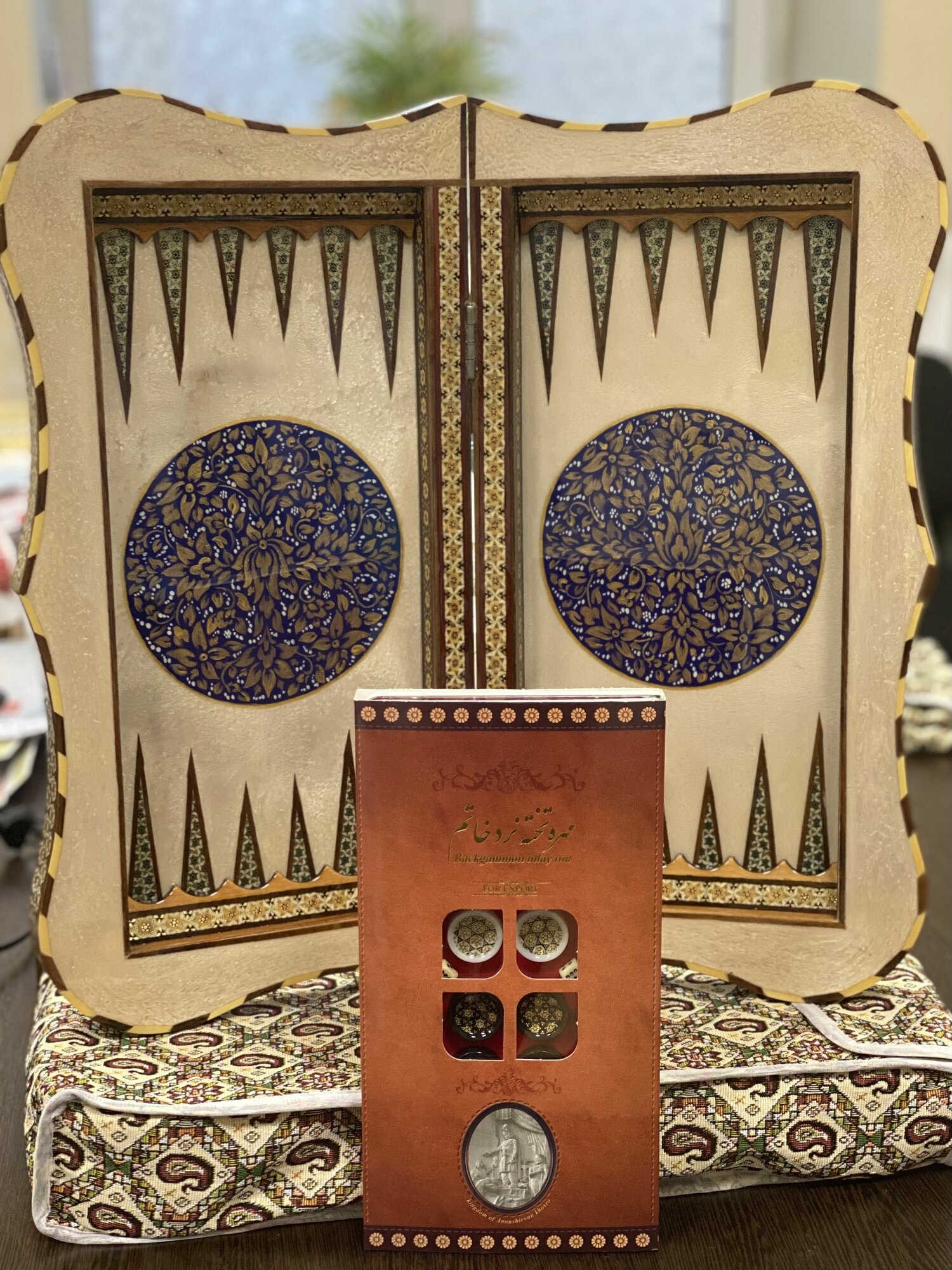 Шахматы-нарды Персидский базар "Хатам" Иран, ручная работа, с миниатюрами, деревянная инкрустация из натуральных материалов — фото 1