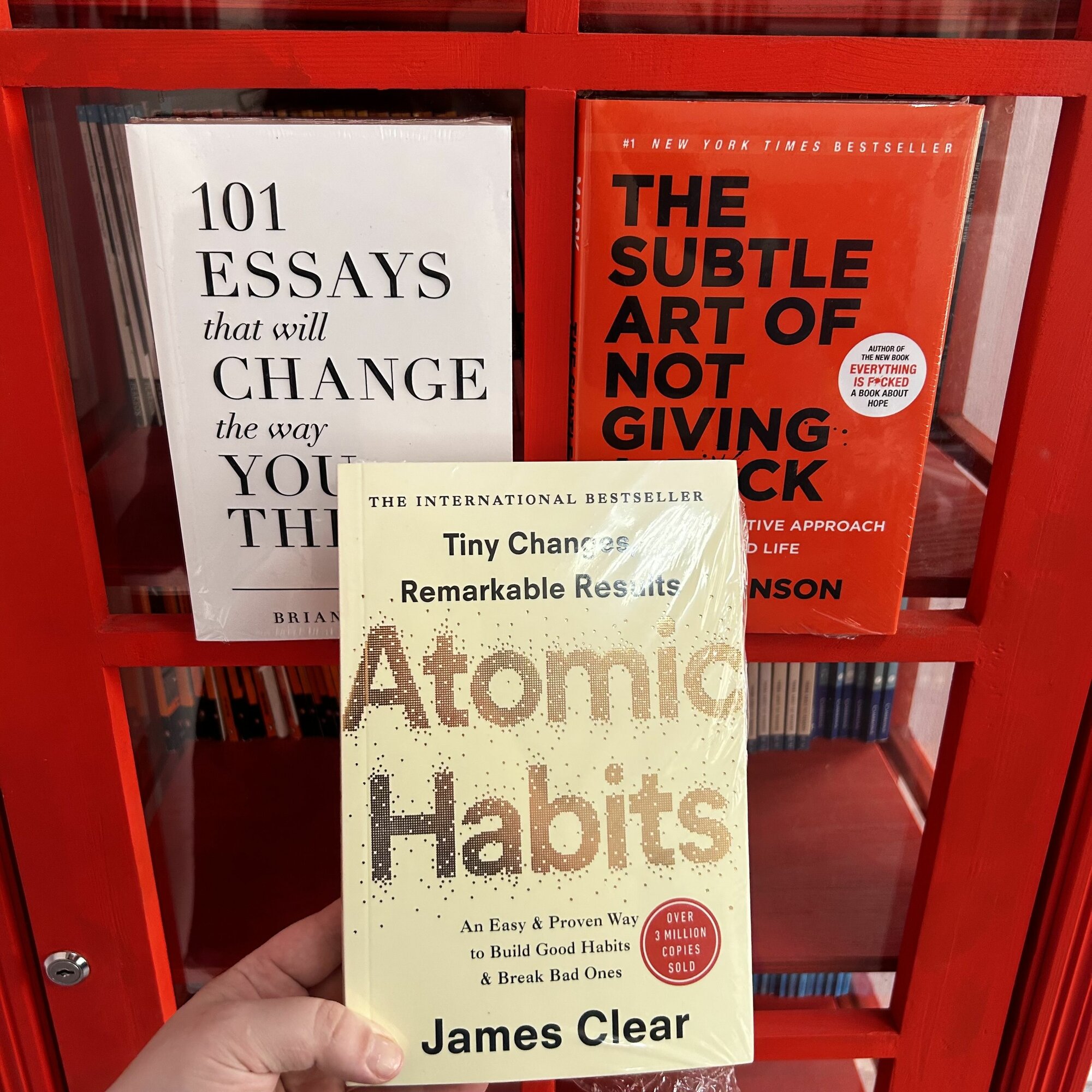 Atomic Habits + 101 ESSAYS that will CHANGE the way YOU THINK + The Subtle Art of not Giving a F**ck (3 books) — фото 1