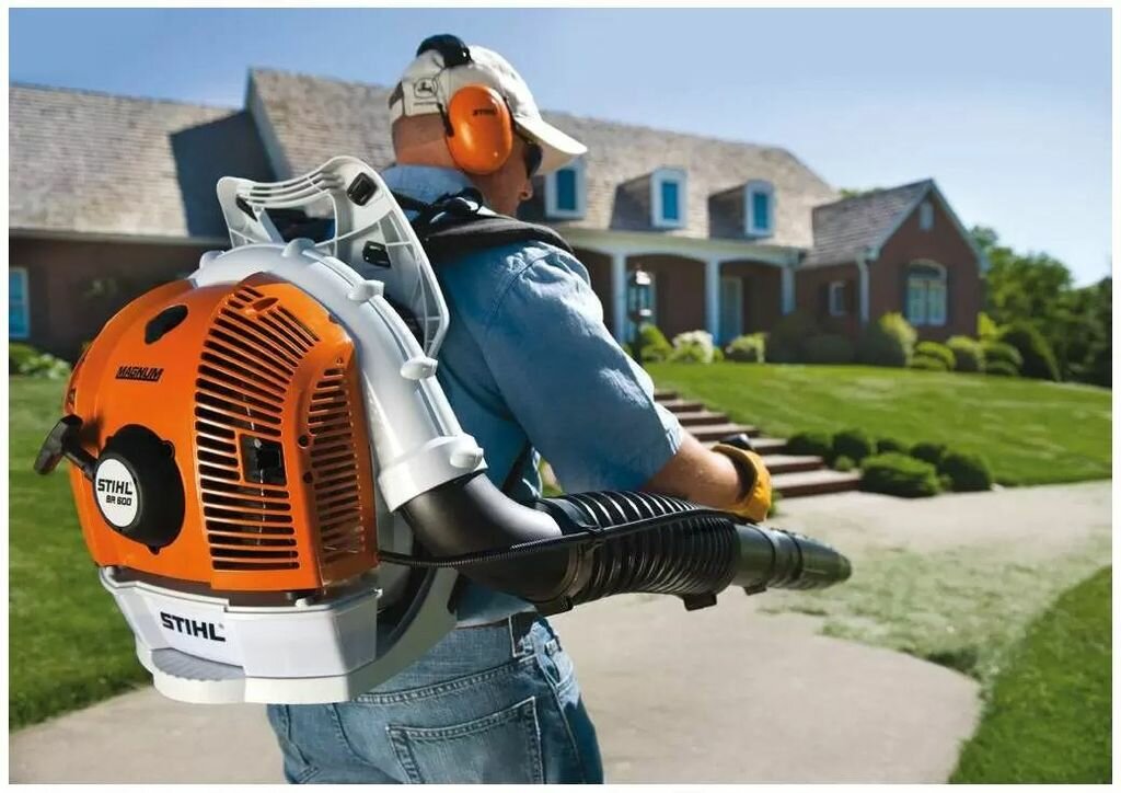 Воздуходувки Бензиновые Воздуходув STIHL BR 600, 4–MIX/64.8куб. см/3.0л. с./9.8кг, ранцевый