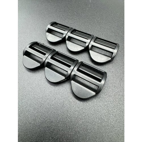 Пряжка крыло пластиковая 20мм регулировочная 165₽