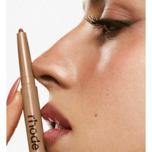 Rhode корректор для губ peptide lip shape The contouring lip shaper 6490₽