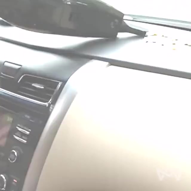 Пылесос для автомобиля беспроводной мощный, автомобильный аккумуляторный ручной портативный мини пылесос для салона машины и мебели — фото 1