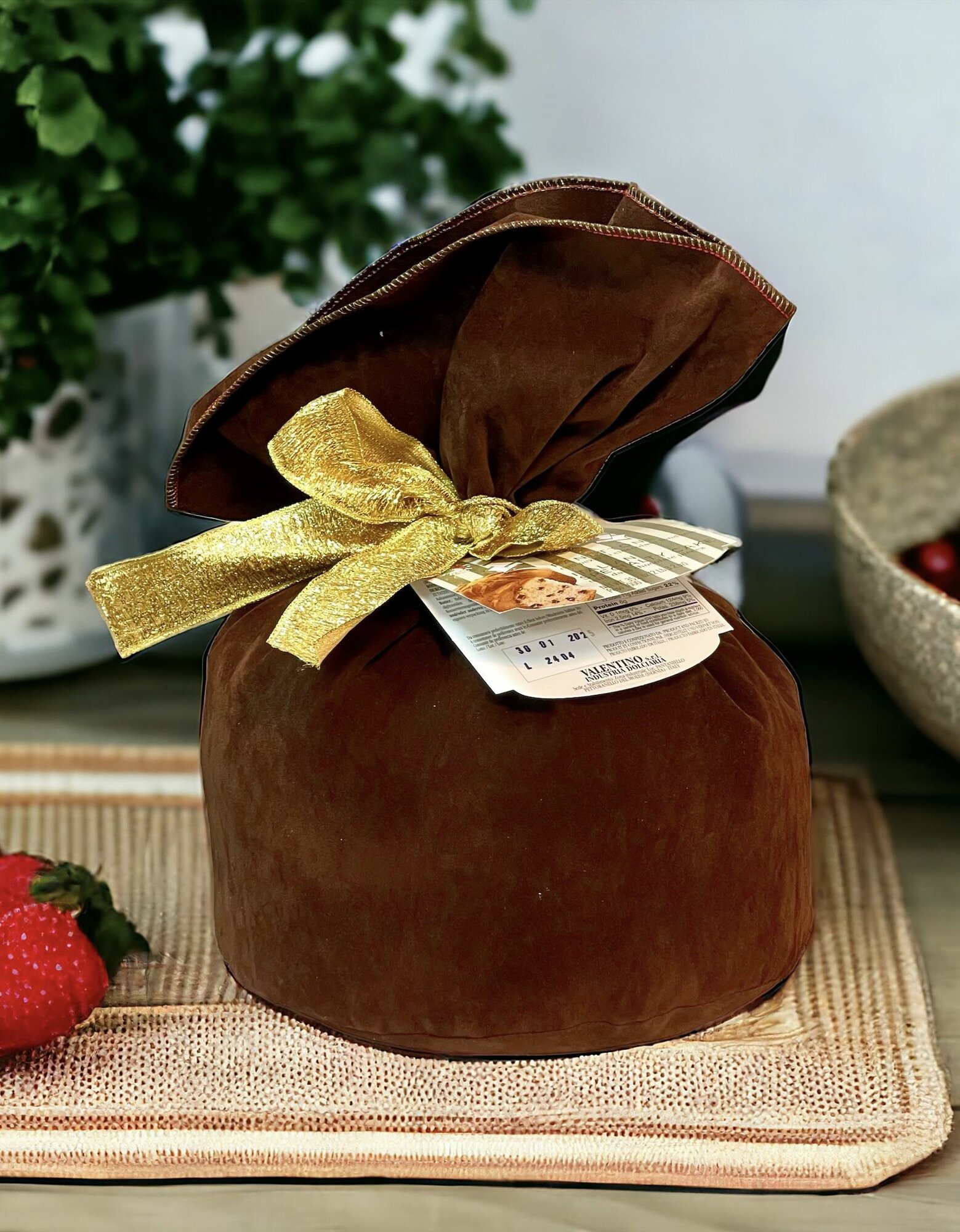 Кекс VALENTINO Panettone с кусочками шоколада (коричневый бархат), 1кг, Италия