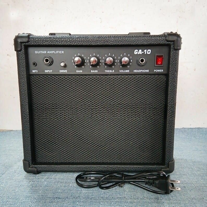 GUITAR AMPLIFIER GA-10 гитарный комбоусилитель, 10Вт