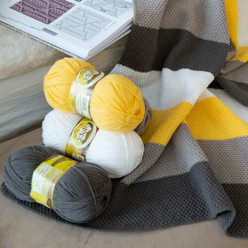 Пряжа ADELIA 'ANASTASIA' 100% акрил 100 г 330 м цвет №01 белый