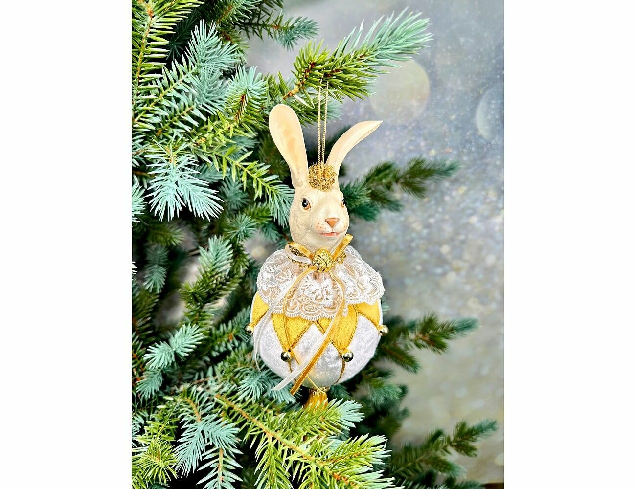Елочная игрушка Кролик из страны чудес, полиэстер, 25 см, Christmas Deluxe 86571
