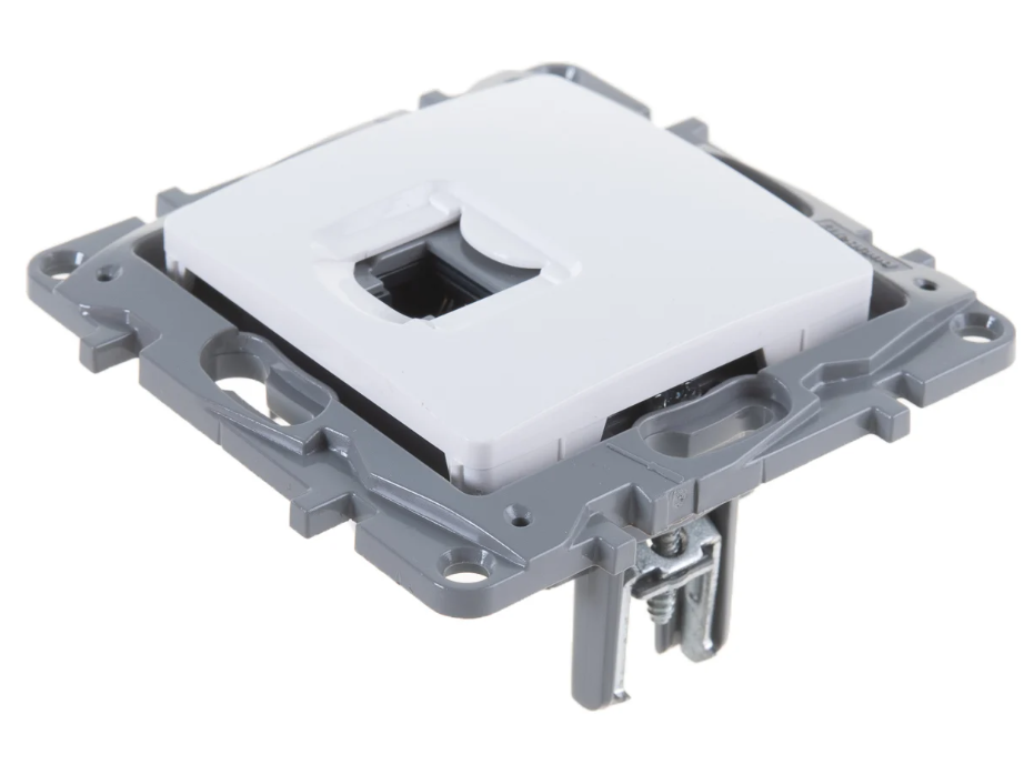 672241 Розетка RJ45 кат.5е UTP БЕЛ ETIKA — фото 1