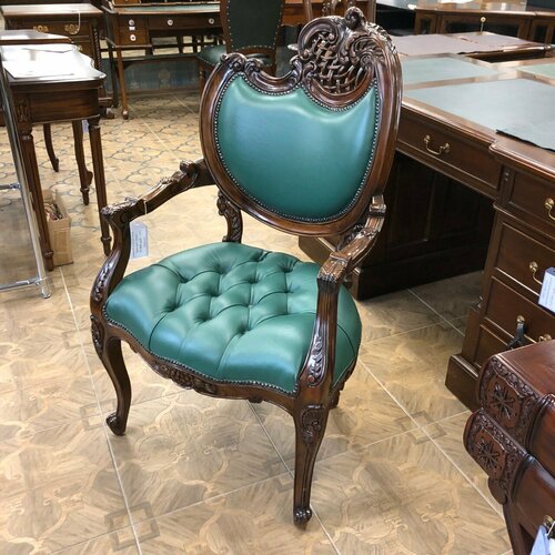 фото Классическое кресло с кожаной обивкой domkorleone, красное дерево (mahogany wood), цвет орех hp (коричневый) дом корлеоне