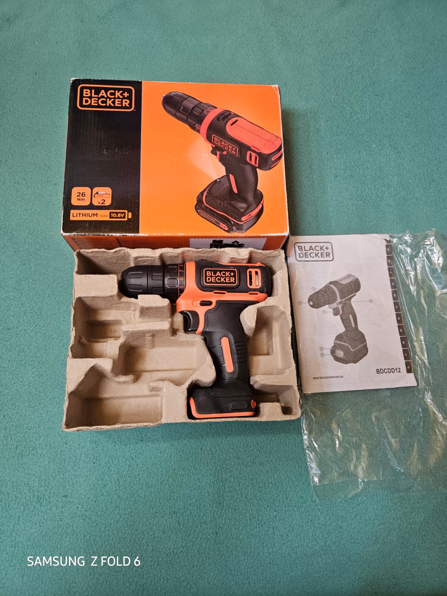 Шуруповерт аккумуляторный Black&Decker BDCDD12 10.8 В Li-ion без аккумулятора и зарядки