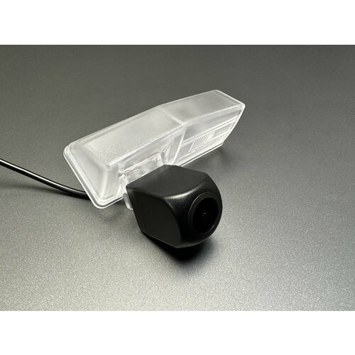 Камера заднего вида Teyes AHD для Toyota RAV4 Тойота РАВ4 2012 - 2018 2200₽