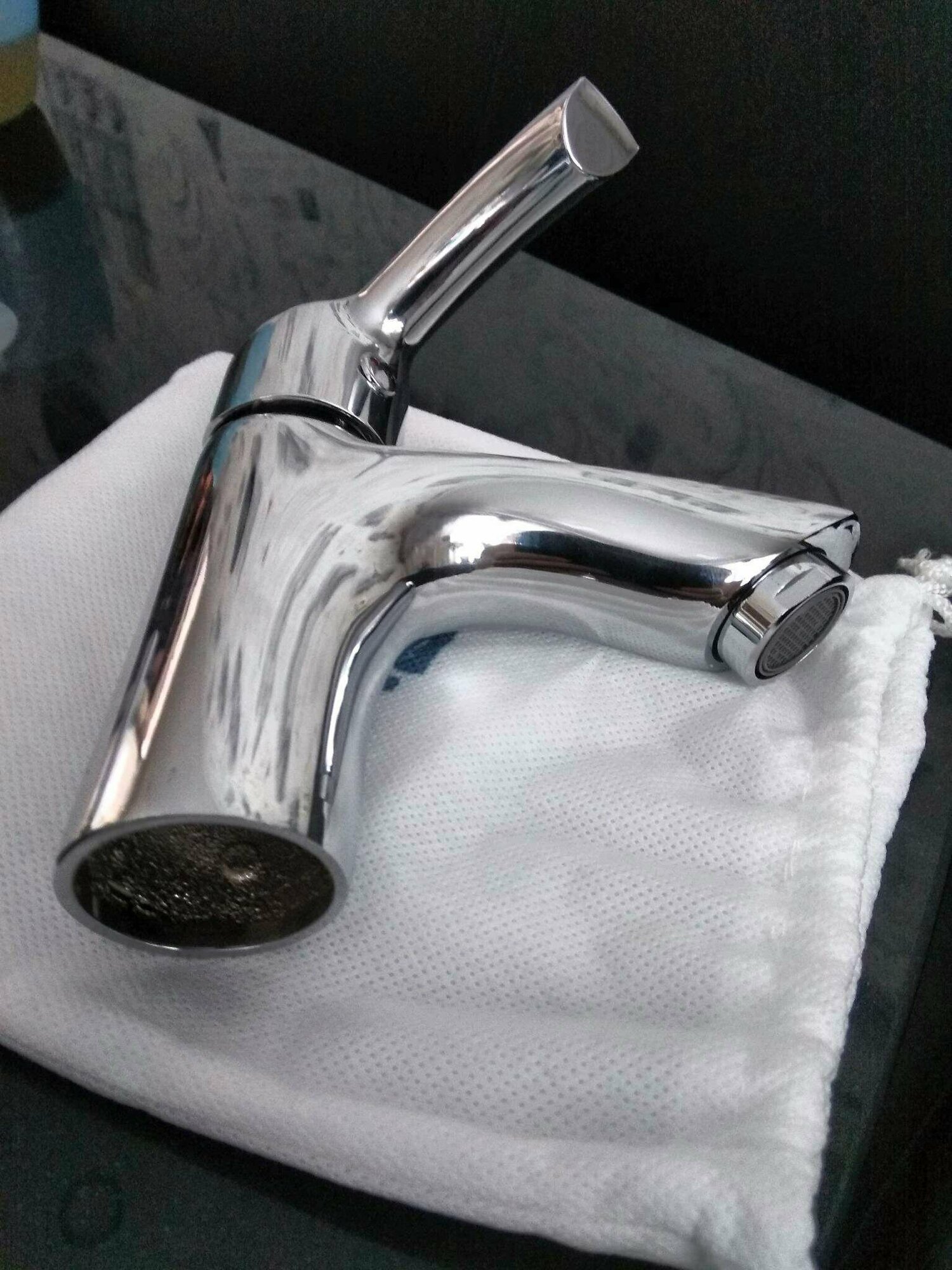 Смеситель LEMARK Plus Strike LM1106C для умывальника — фото 1