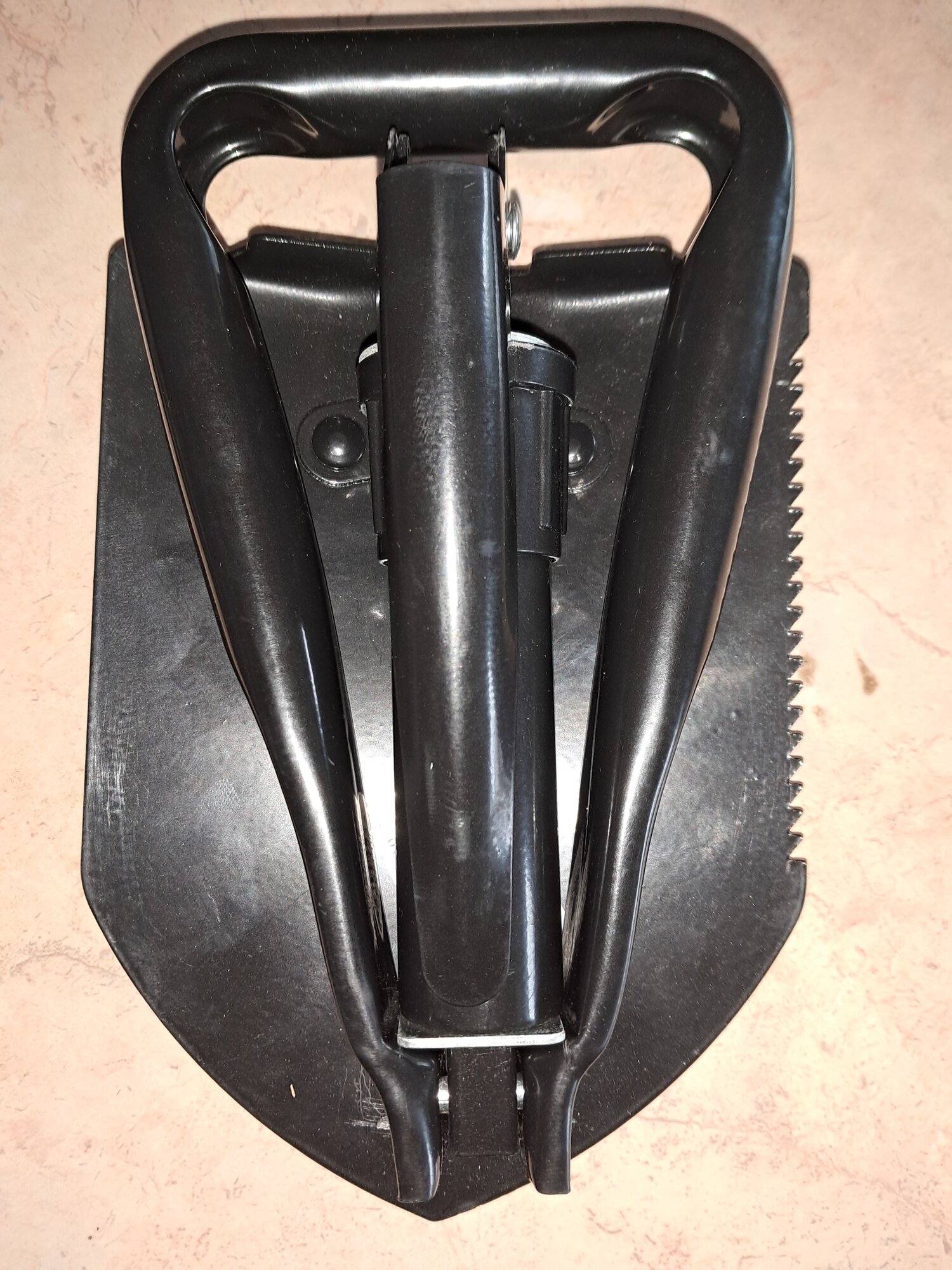 Лопата-мультиинструмент складная 58 см черная Патриот PT-TRK73 — фото 1