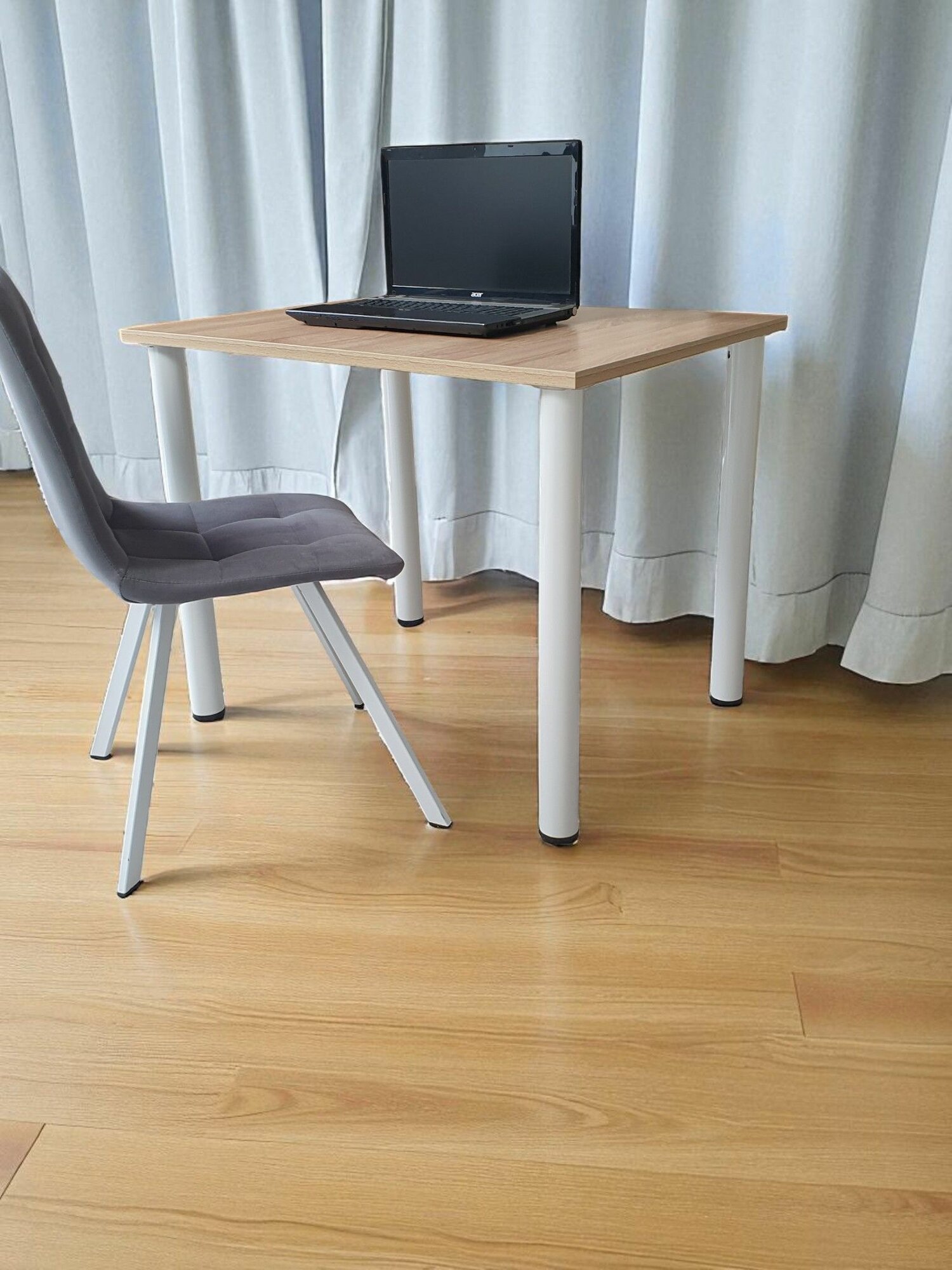 Стол компьютерный/ цвет Дуб Сонома, 90*60 см. Ножки белые.