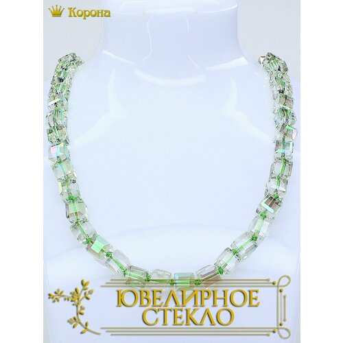 Бусы Бусы из ювелирного стекла светло зеленые, стекло, зеленый