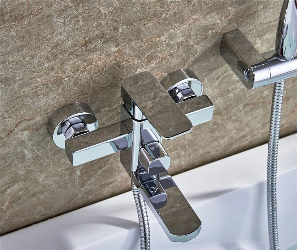 Смеситель для ванны хром