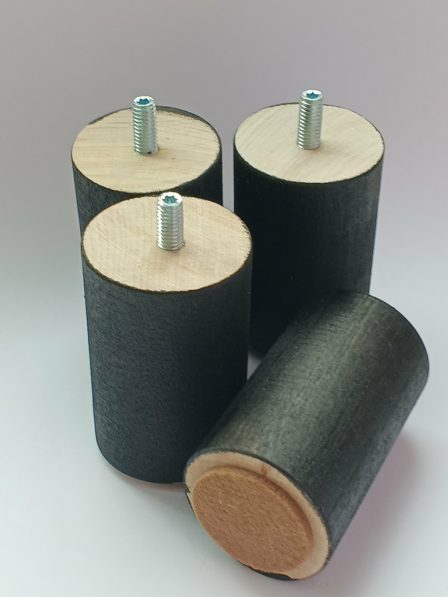 фото Ножки мебельные 12см (4шт), из массива берëзы чëрные, с войлочными подпятниками