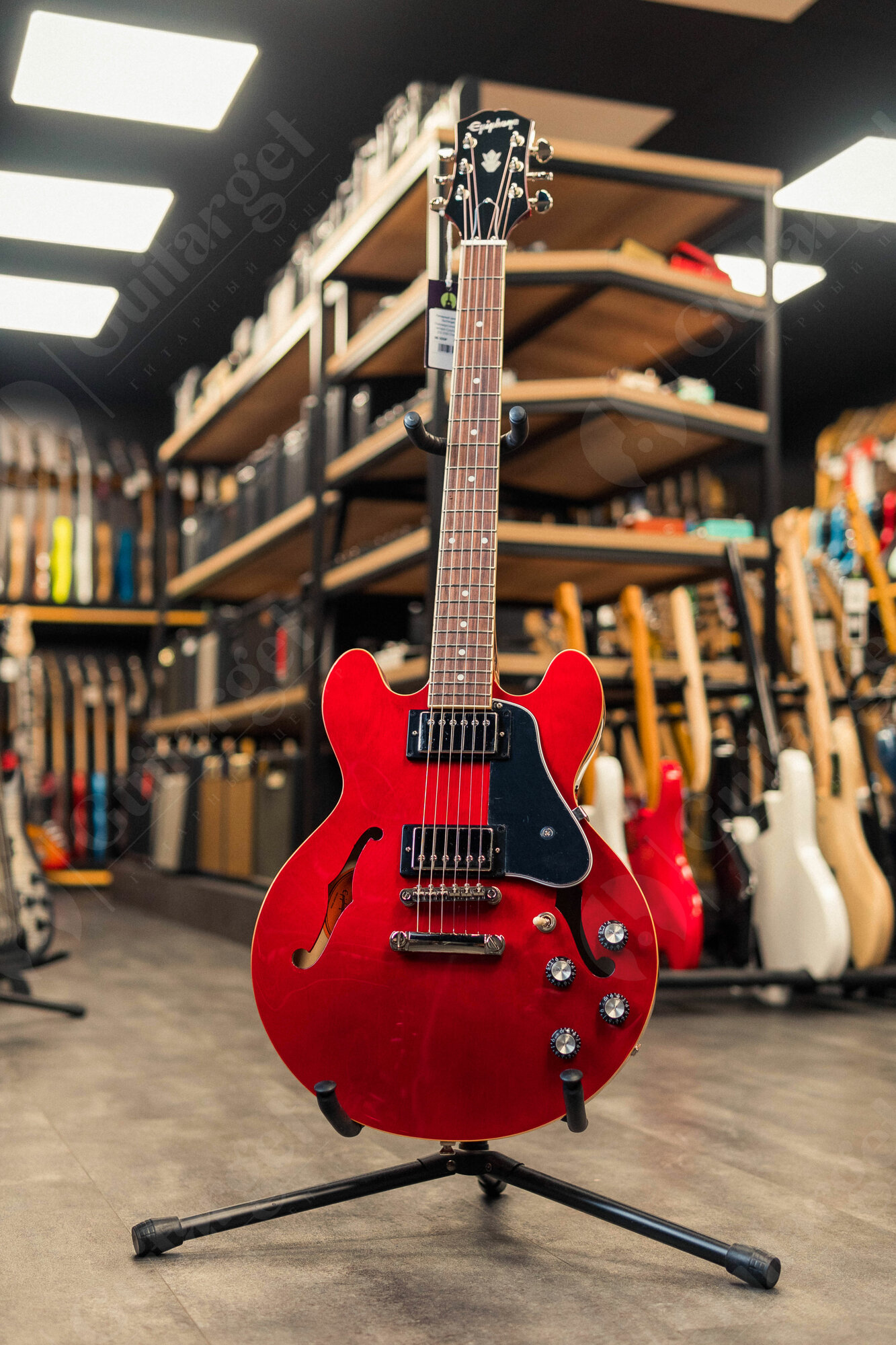 Полуакустическая гитара Epiphone ES-339 Cherry