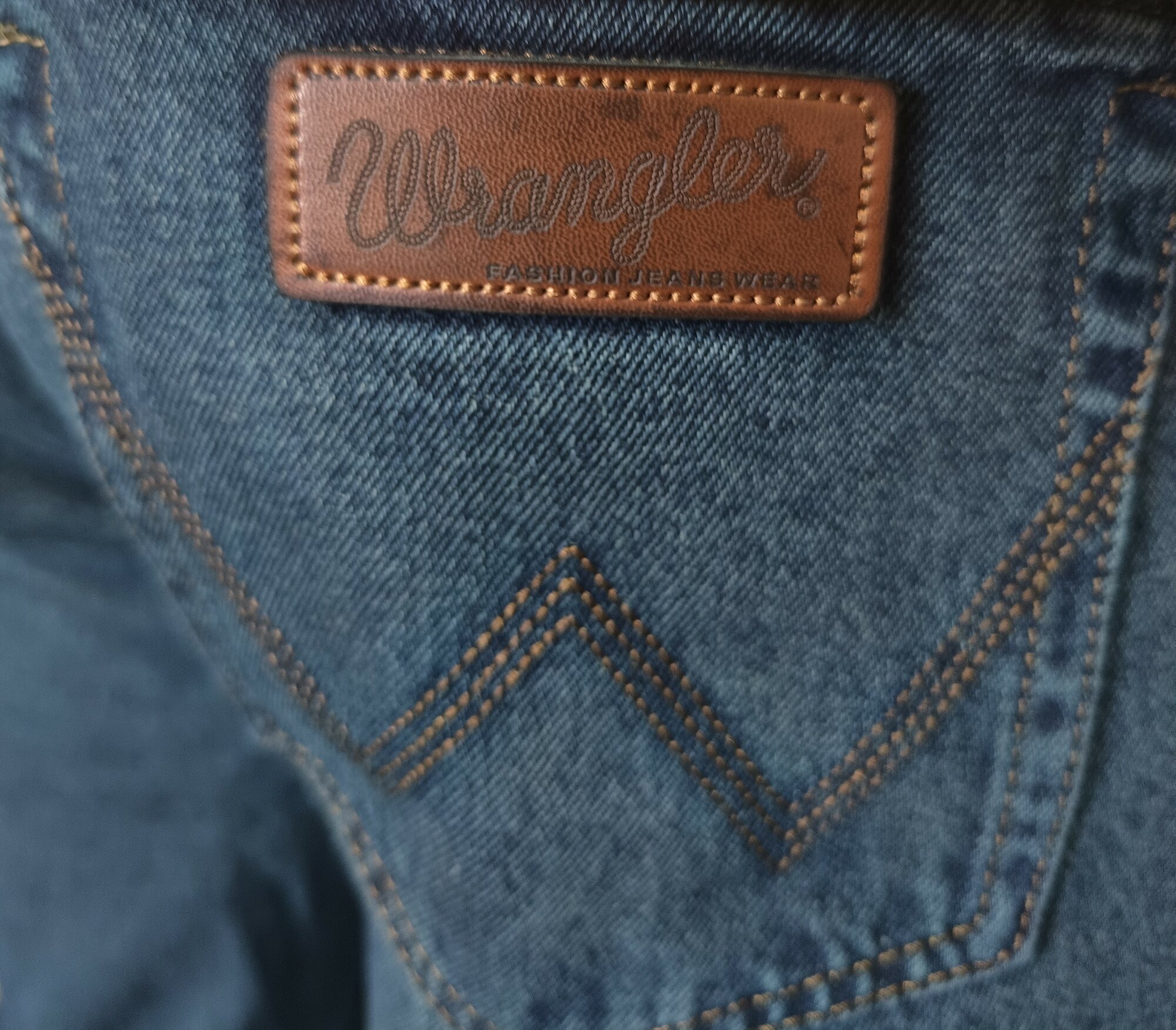 Джинсы классические Wrangler