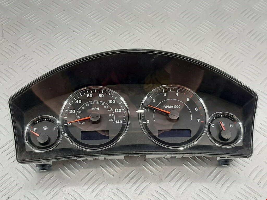 Панель приборная (щиток приборов) Jeep Commander 05172311AD арт. 712132