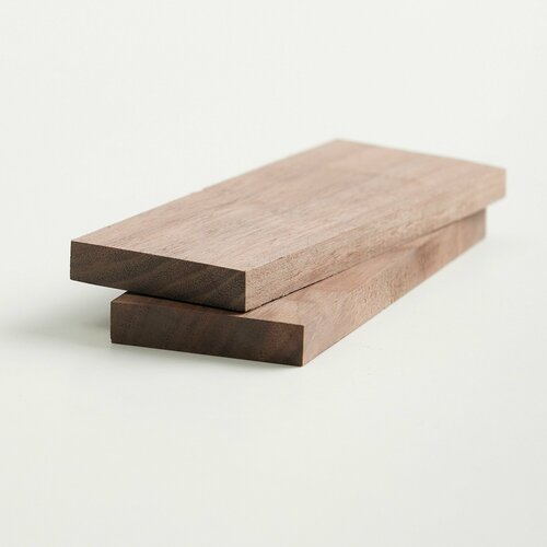 Ламель Американский Орех Lamella-002 130х50х10 мм 2 шт Токарная заготовка для рукоделия Varmanpro 380₽