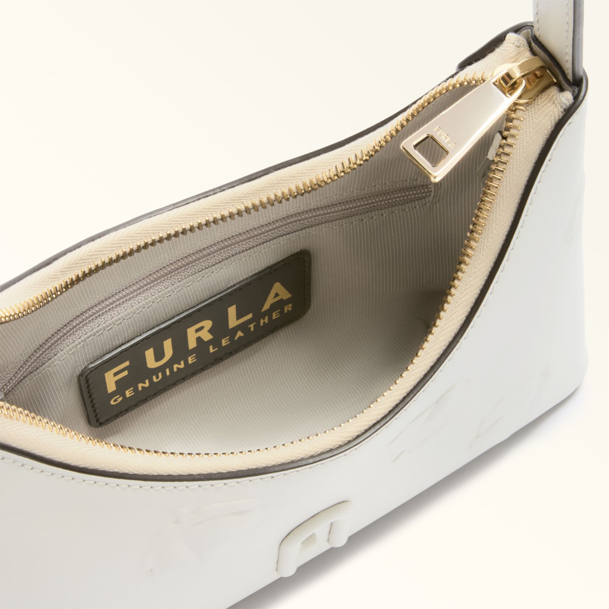 Сумка багет FURLA FURLA DIAMANTE MINI SHOULDER BAG, фактура гладкая, белый — фото 1