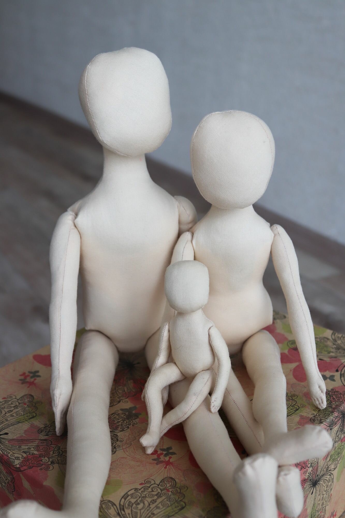 Семья: Аксель 44 см, Беата 38 см, младенец 14 см. Комплект заготовок интерьерных кукол из текстиля для хобби, рукоделия, творчества