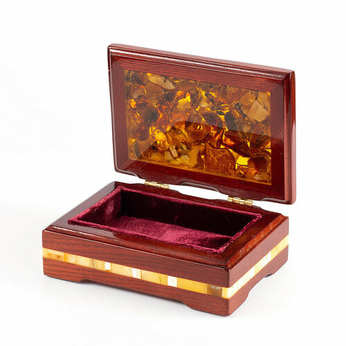 Изумительная шкатулка из натурального дерева, декорированная балтийским янтарем
