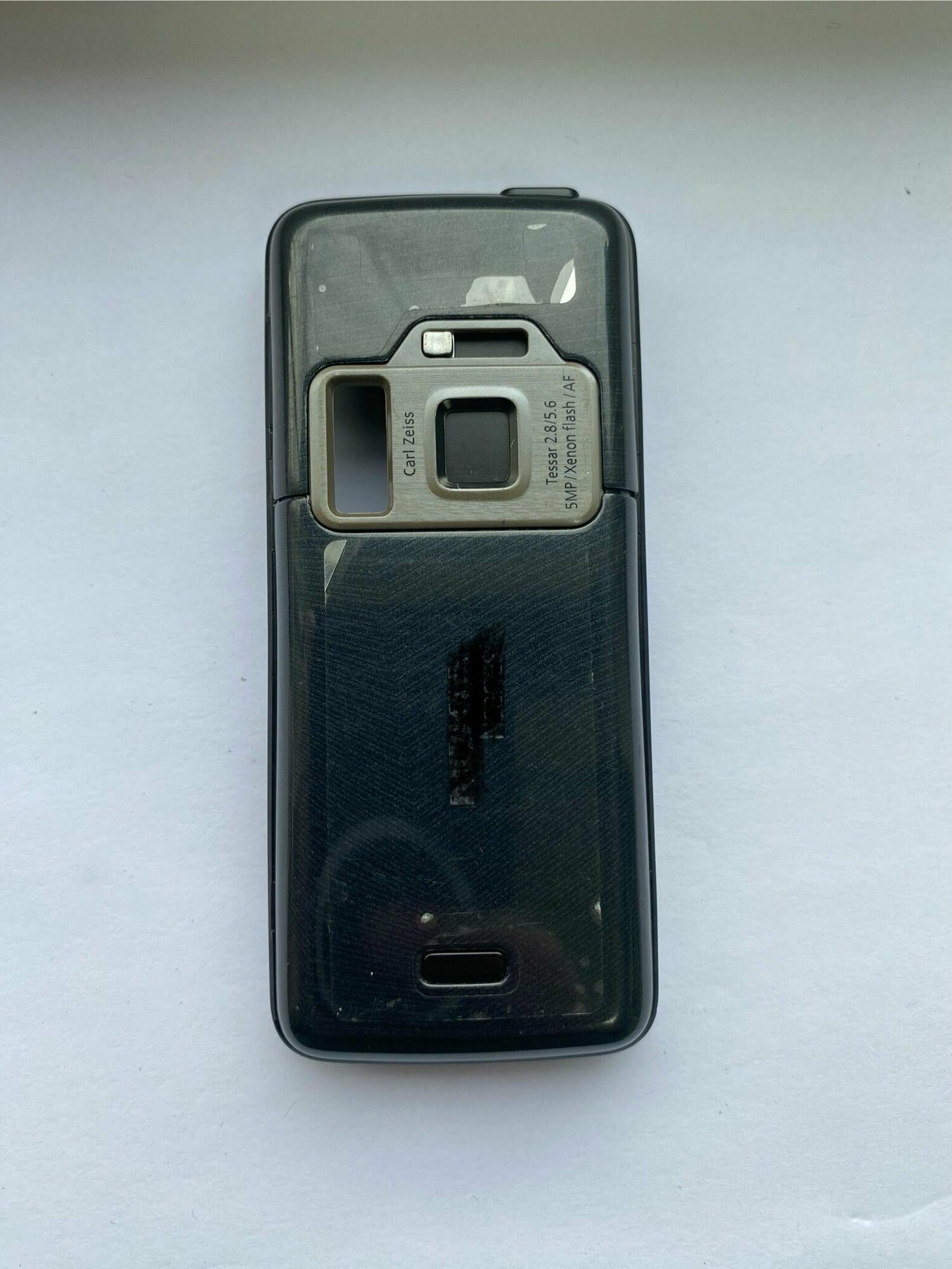 Средняя часть корпуса с задней крышкой Nokia N82