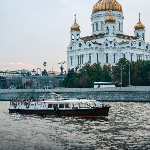 Подарочный сертификат «Речная прогулка на теплоходе» (1 час 1 ребенок)