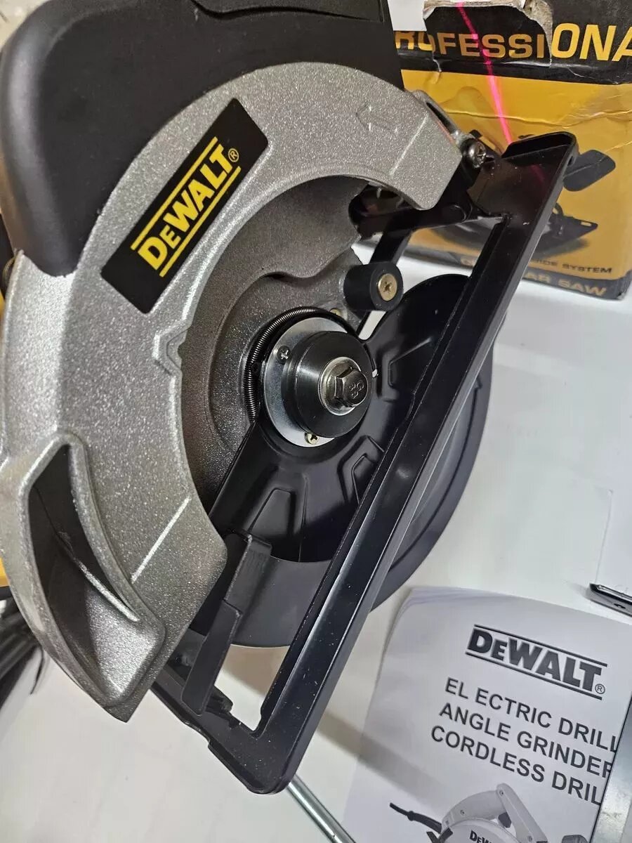 фото Циркулярная пила DeWalt 1680w Dew-185