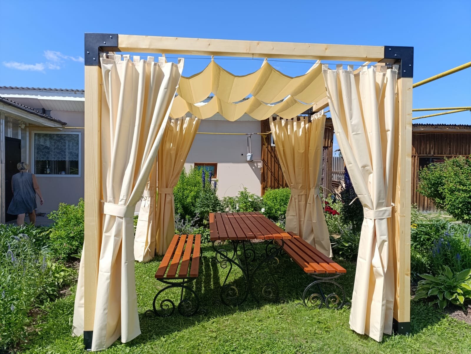 фото Пергола, беседка, навес для сада, загородного дома