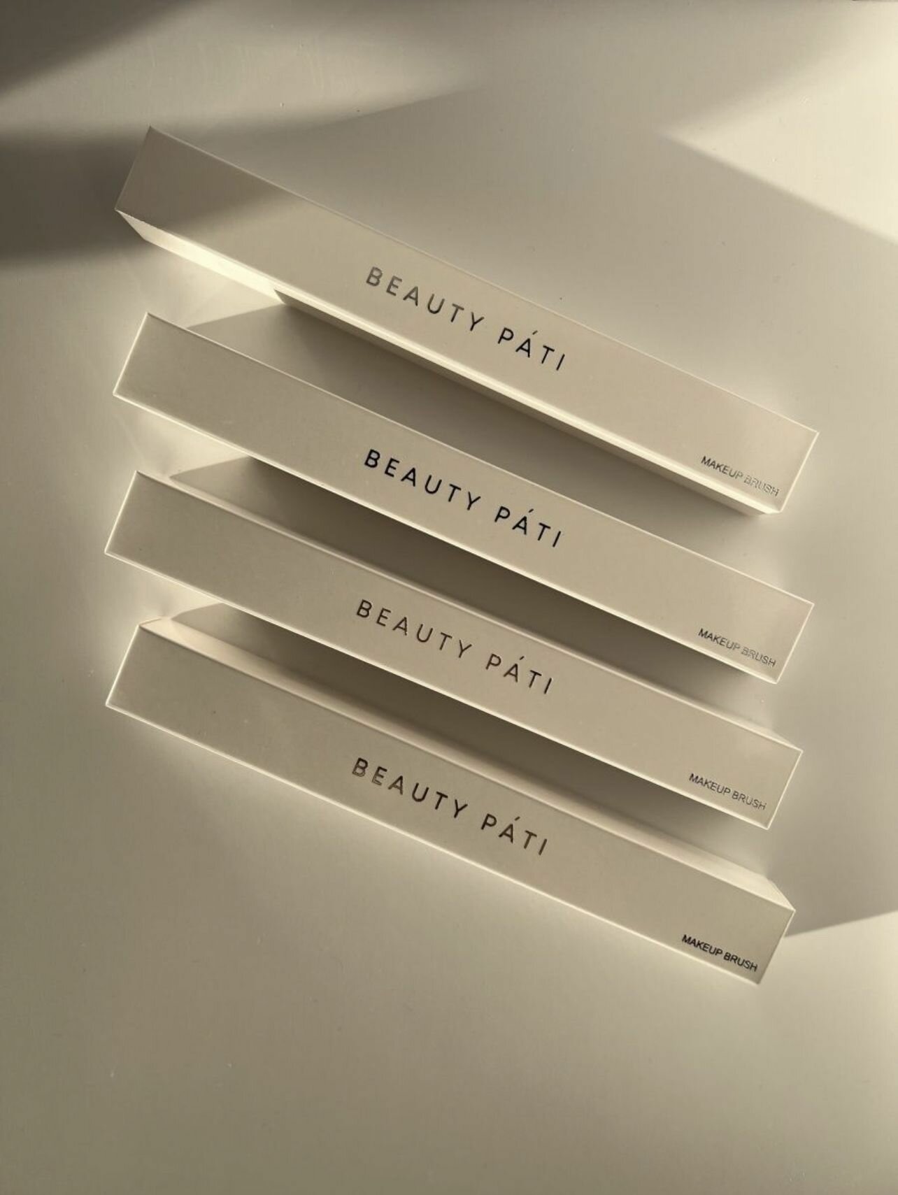 Кисть Beauty Pati №22 Хайлайтер, для лица, лимитированная, белая — фото 1