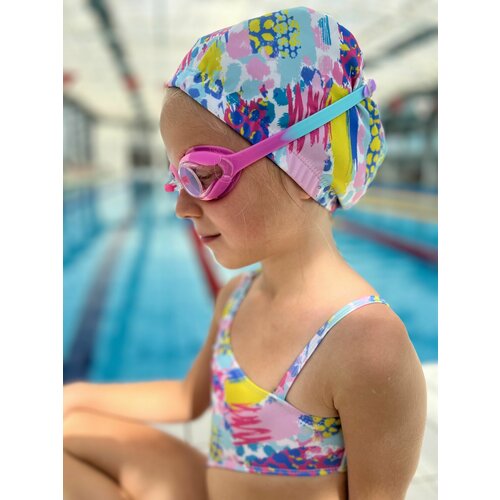 Шапочка детская для девочки, для бассейна и плавания от бренда CAPITANIA