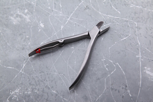 Маникюрные ножницы ZWILLING 42457-101 TWINOX Redesign, серебристый Henckels - фото №12