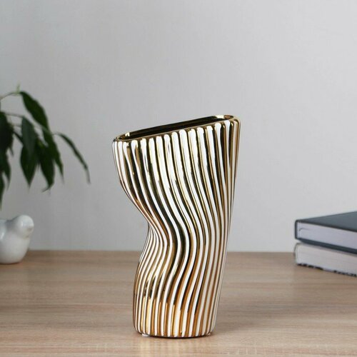 Ваза керамика настольная Исси тонкие полосы 20 см белый 1586₽