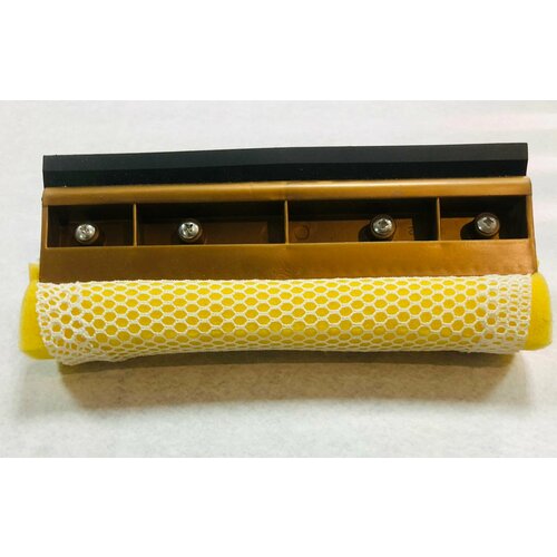 Щетка для автомобиля с поролоновой подушкой и водосгоном