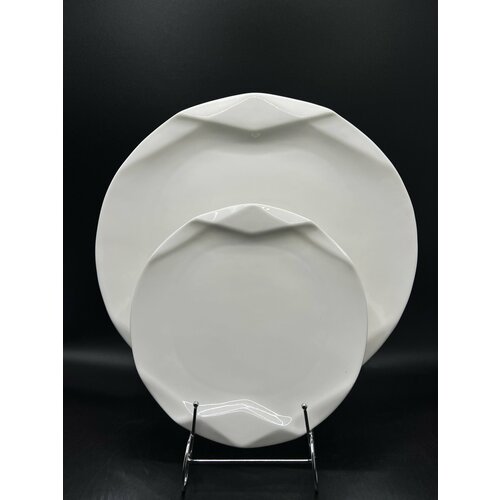 Тарелка сервировочная с ребрами