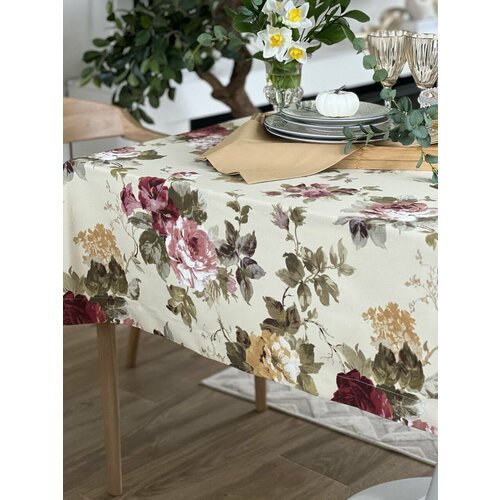 Скатерть круглая Dreamtex Home Decor Розы на бежевом d170 см