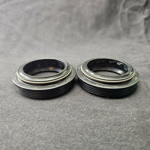 Набор комплект сальников RockShox SID Reba Recon 32 мм с фланцами посадка 42мм pn 114018028003 черные 3100₽