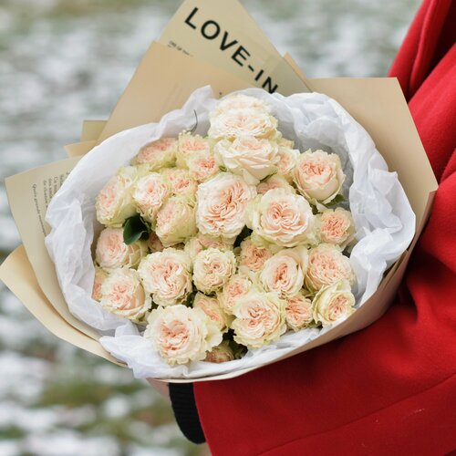 Изображение товара Букет из кустовых пионовидних роз «Ванилька», шикарный и красивый букет любимой девушке, подарок на 8 марта