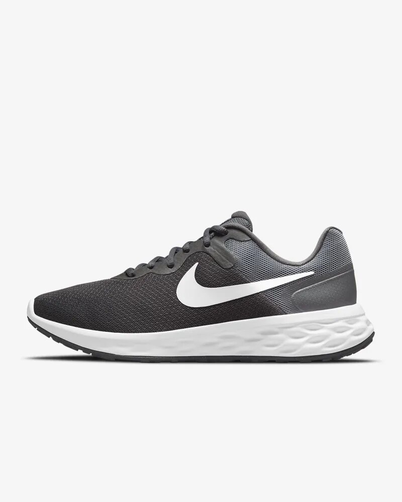 Nike Revolution 4