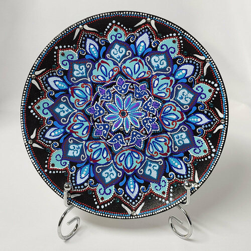 Декоративная тарелка ручной росписи