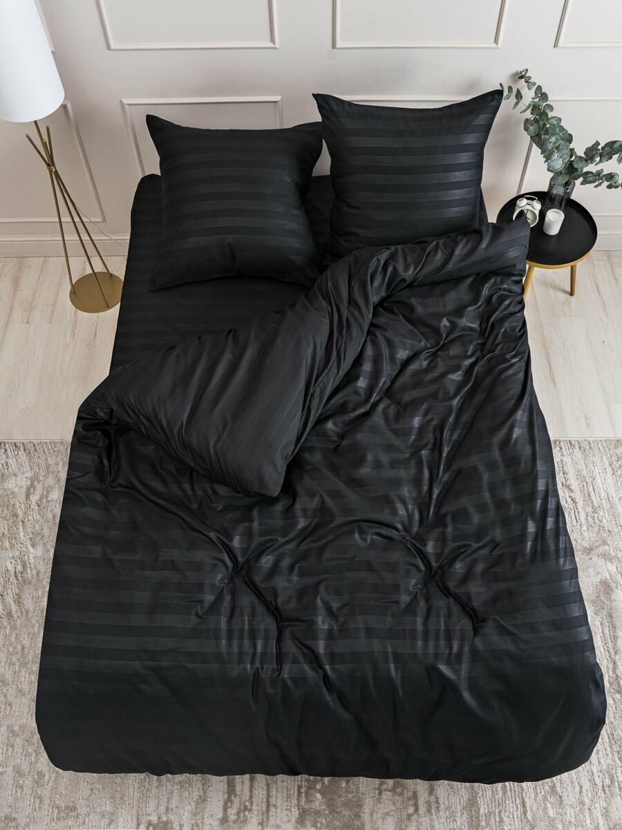 фото Комплект постельного белья семейное черный